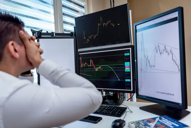 When 'Liquid' Is Just a Label: The Hidden Selling Constraints That Trap Investors During Market Crises